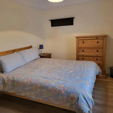 Hébergement de vacances Cheerful And Spacious 4-bedroom