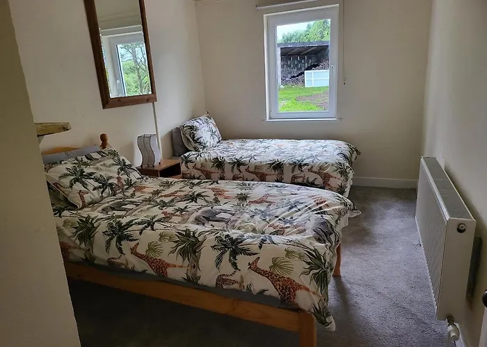 Cheerful And Spacious 4-bedroom *